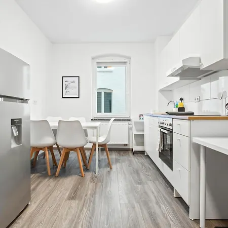 Wohnung In Zentraler Lage - Kostenfreie Oeffentliche Parkplaetze *