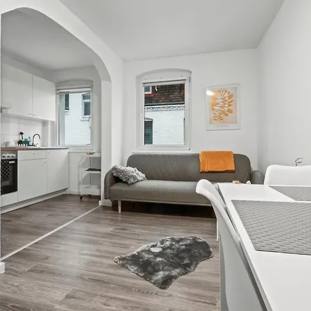 Wohnung In Zentraler Lage - Kostenfreie Oeffentliche Parkplaetze 卡塞尔